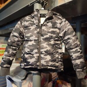 Nwt Sz 8 Kids Black Camo Puffer Jacket